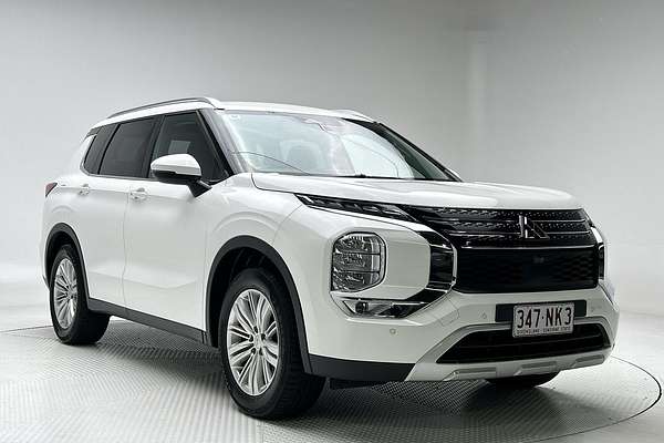 2023 Mitsubishi Outlander LS ZM