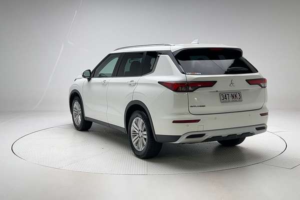 2023 Mitsubishi Outlander LS ZM
