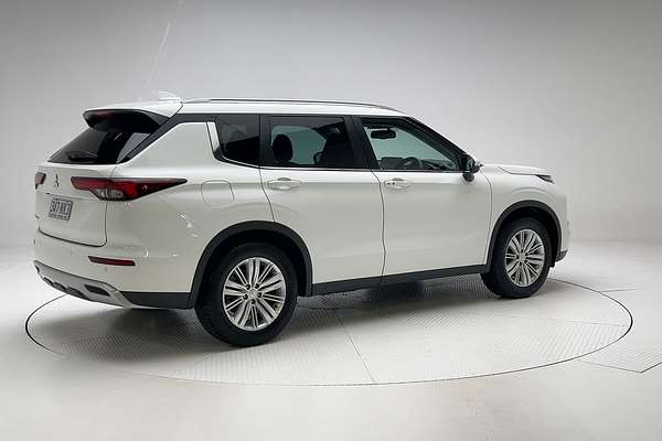 2023 Mitsubishi Outlander LS ZM