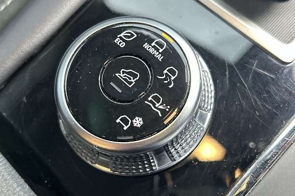 2023 Mitsubishi Outlander LS ZM