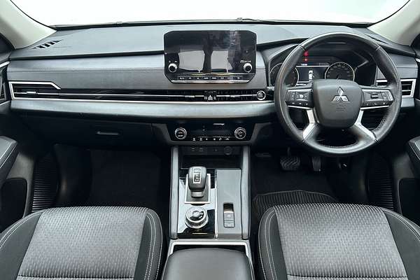 2023 Mitsubishi Outlander LS ZM