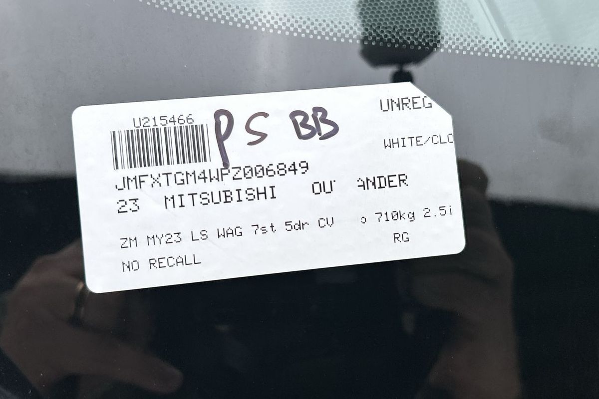 2023 Mitsubishi Outlander LS ZM