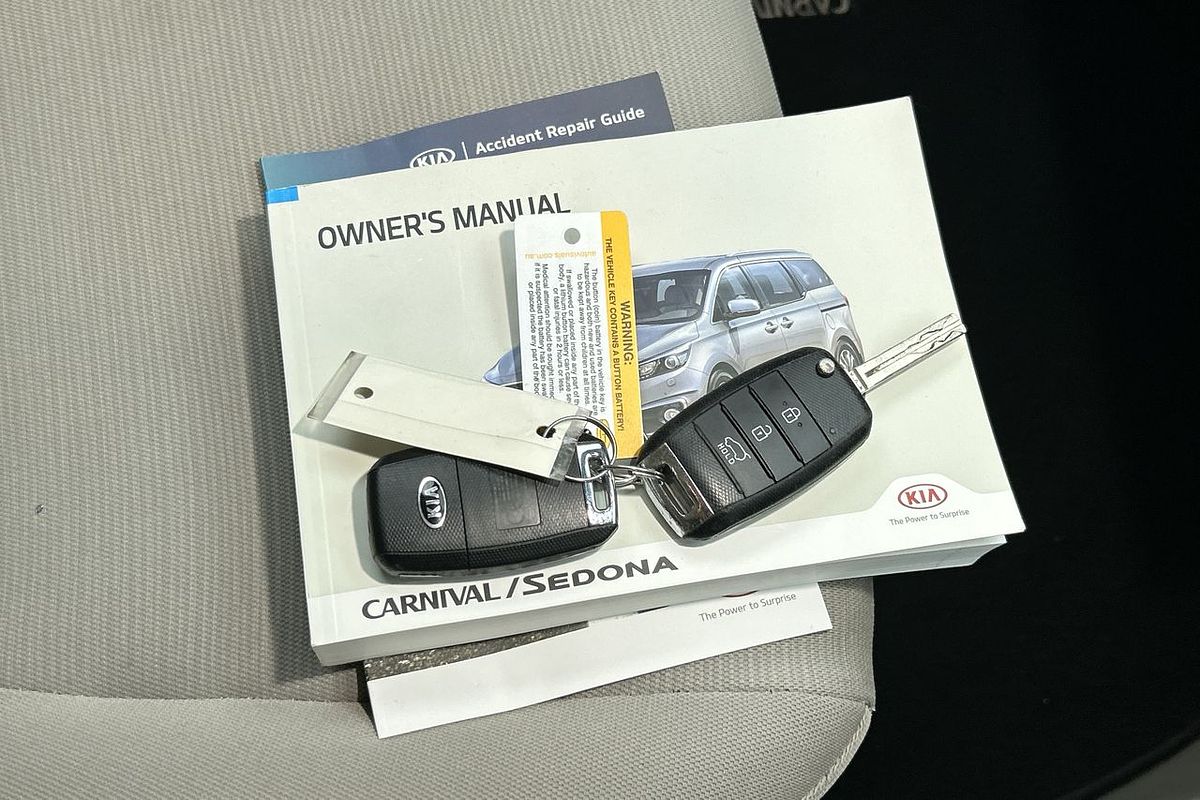 2017 Kia Carnival S YP