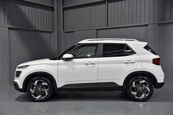 2025 Hyundai Venue Elite QX.V5