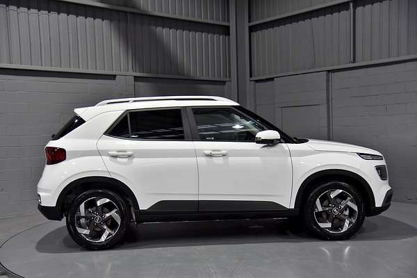 2025 Hyundai Venue Elite QX.V5
