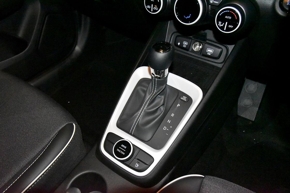 2025 Hyundai Venue Elite QX.V5