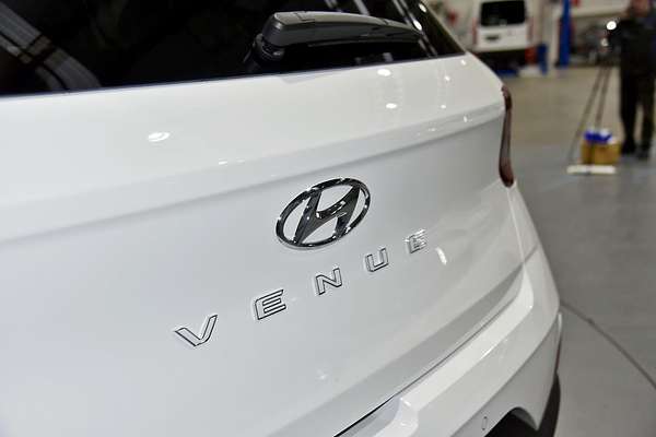 2025 Hyundai Venue Elite QX.V5