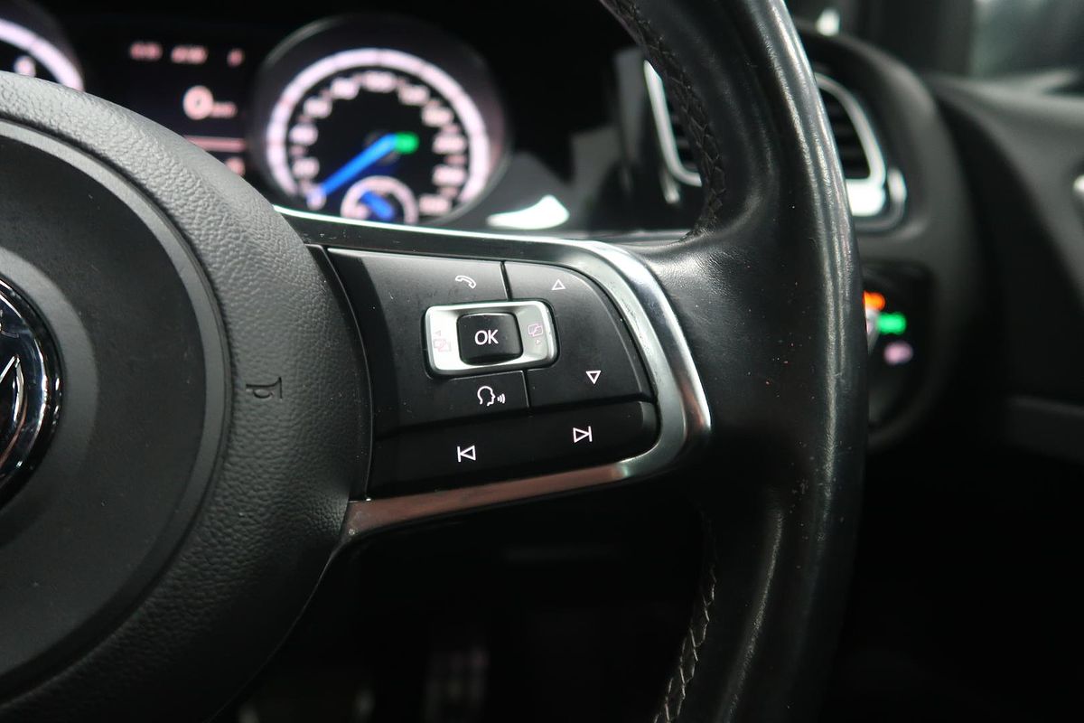 2014 Volkswagen Golf R 7