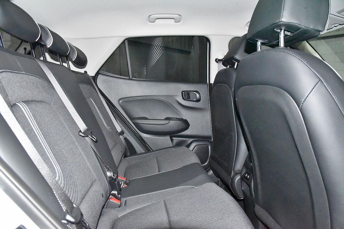 2025 Hyundai Venue Elite QX.V5
