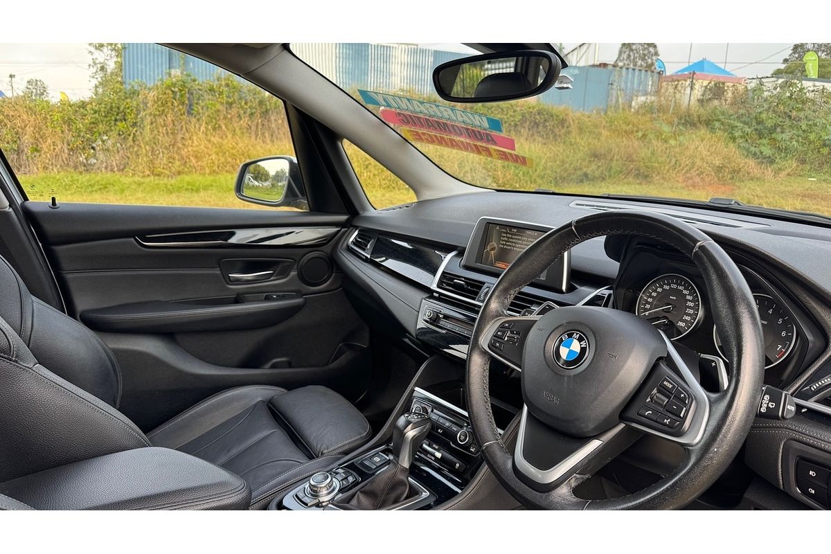 2015 BMW 225i Active Tourer Sport Line F45
