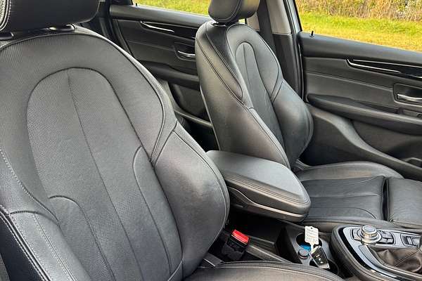 2015 BMW 225i Active Tourer Sport Line F45