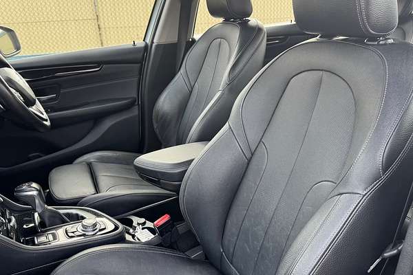 2015 BMW 225i Active Tourer Sport Line F45