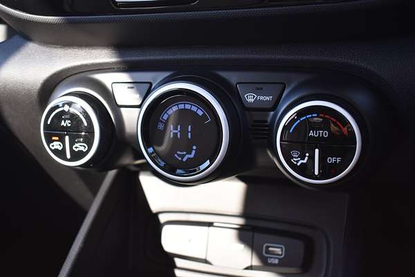 2024 Hyundai Venue Elite QX.V5