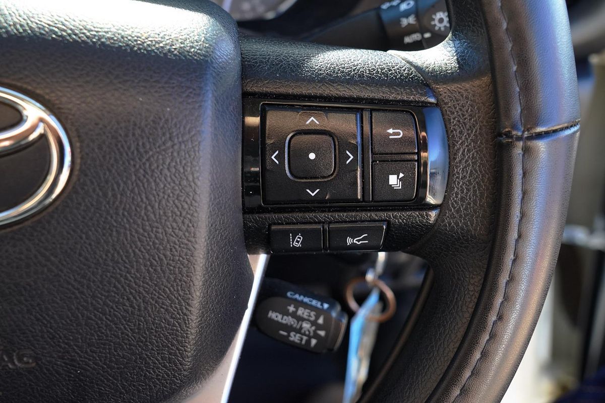 2020 Toyota Hilux SR GUN126R 4X4
