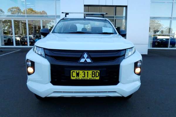 2019 Mitsubishi Triton GLX MR 4X4