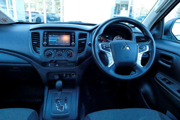 2019 Mitsubishi Triton GLX MR 4X4