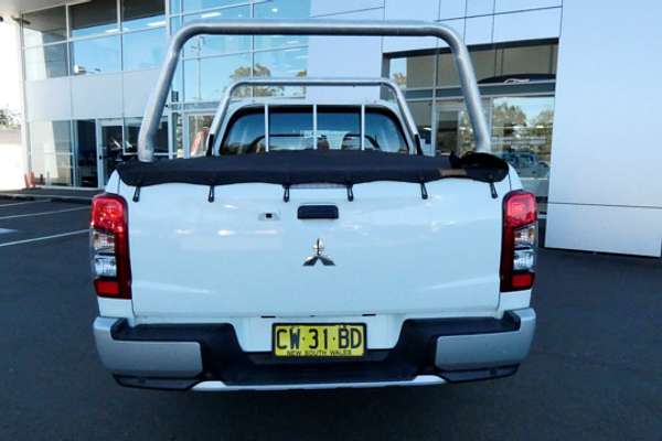 2019 Mitsubishi Triton GLX MR 4X4