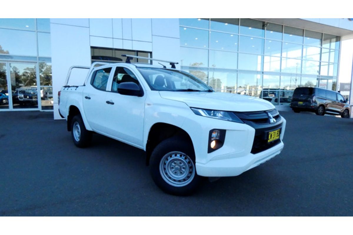 2019 Mitsubishi Triton GLX MR 4X4