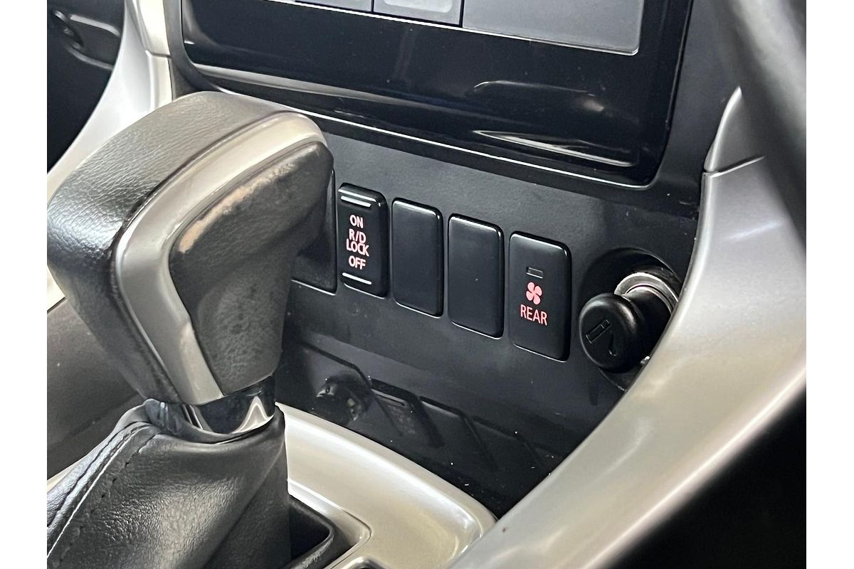 2016 Mitsubishi Pajero Sport Exceed QE
