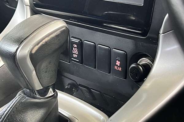 2016 Mitsubishi Pajero Sport Exceed QE