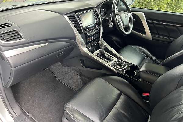 2016 Mitsubishi Pajero Sport Exceed QE