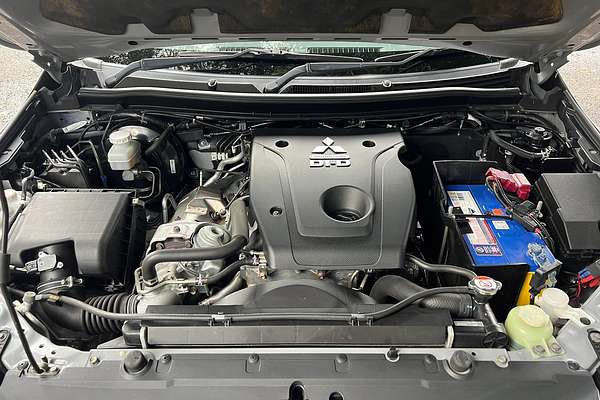 2016 Mitsubishi Pajero Sport Exceed QE