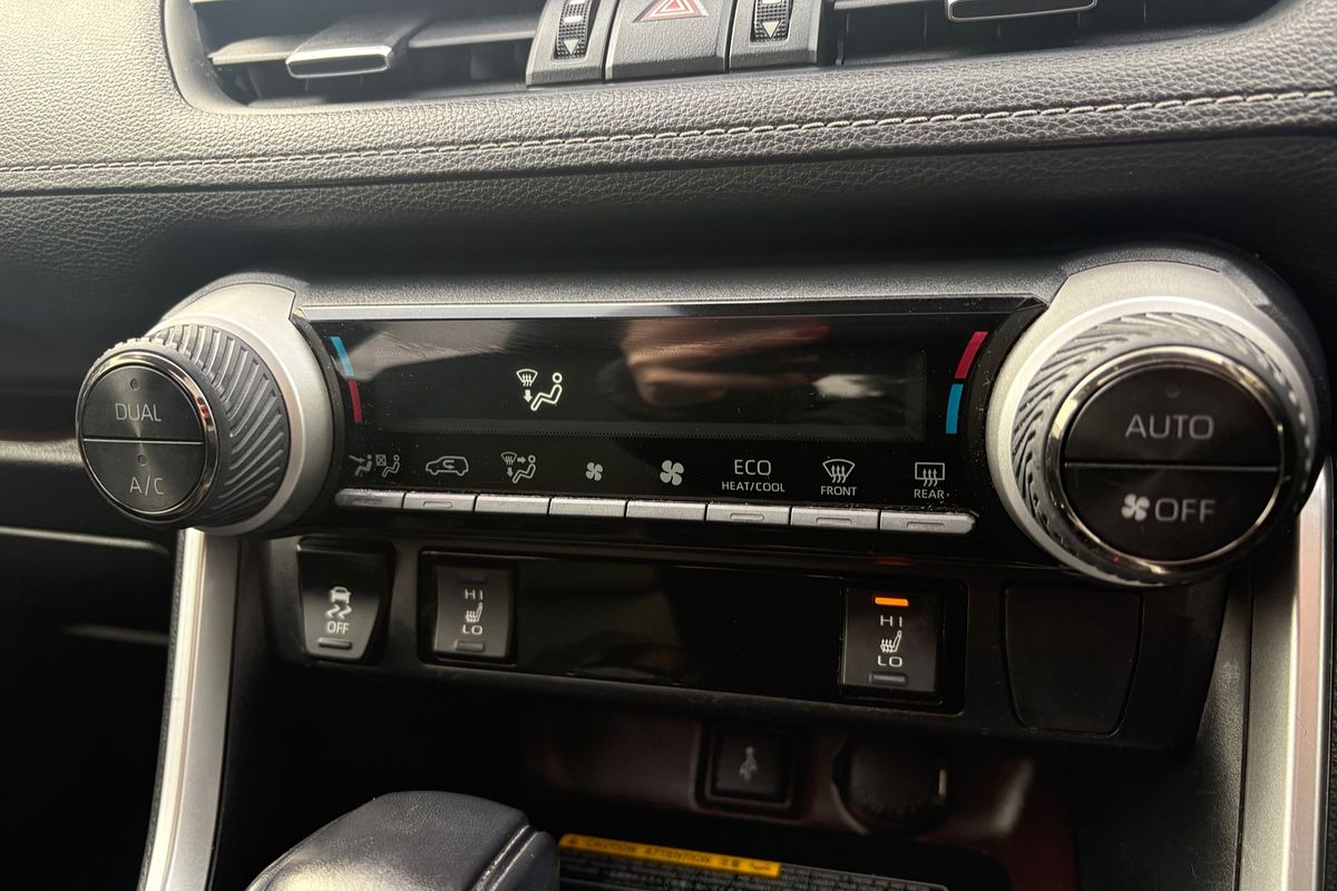 2020 Toyota RAV4 Cruiser AXAH52R