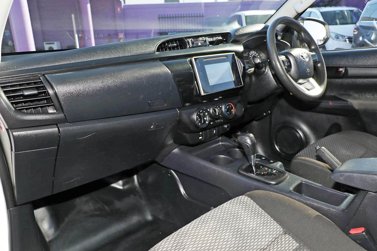 2017 Toyota Hilux Workmate TGN121R Rear Wheel Drive