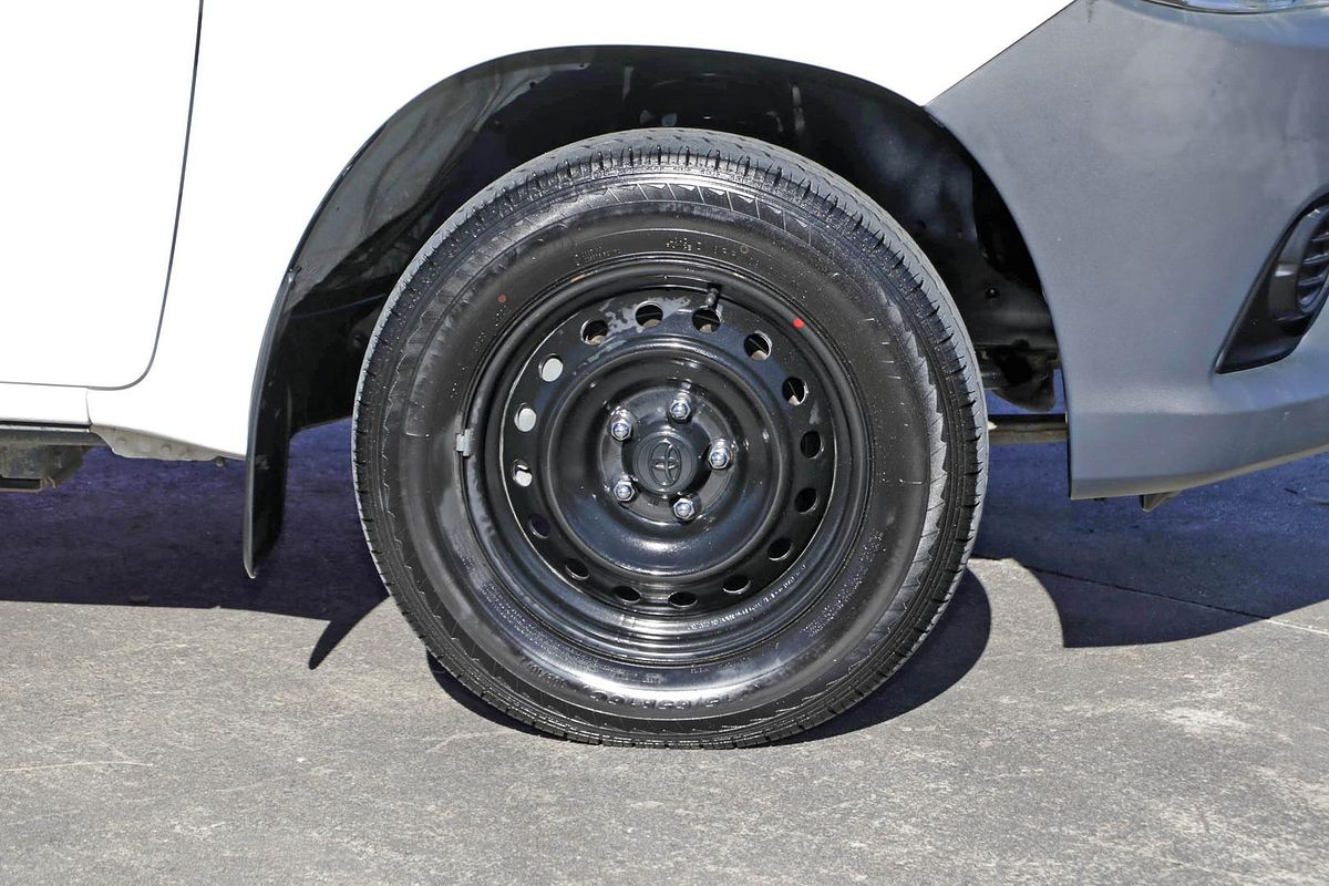 2017 Toyota Hilux Workmate TGN121R Rear Wheel Drive