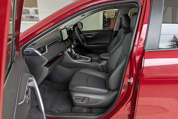 2025 Toyota RAV4 Cruiser AXAH52R