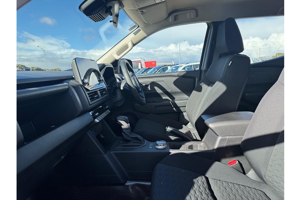 2025 Mitsubishi Triton GLX MV 4X4