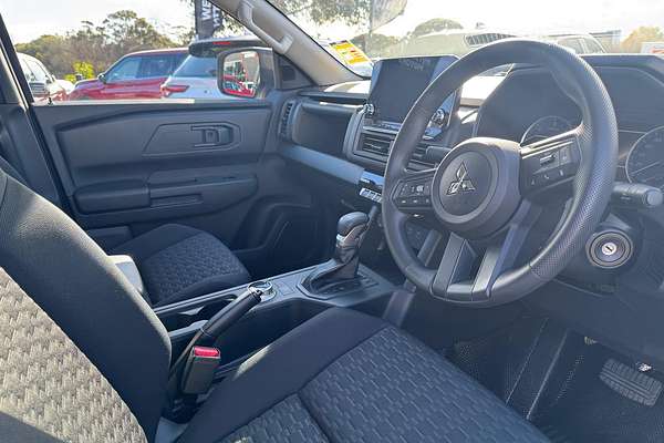 2025 Mitsubishi Triton GLX MV 4X4