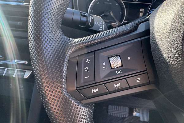 2025 Mitsubishi Triton GLX MV 4X4