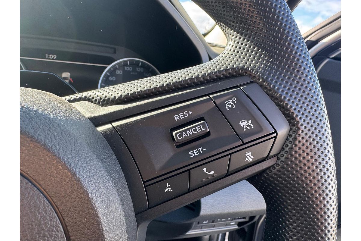 2025 Mitsubishi Triton GLX MV 4X4