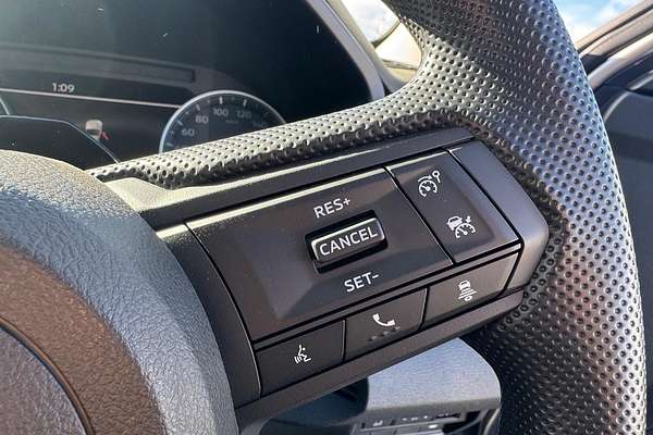2025 Mitsubishi Triton GLX MV 4X4