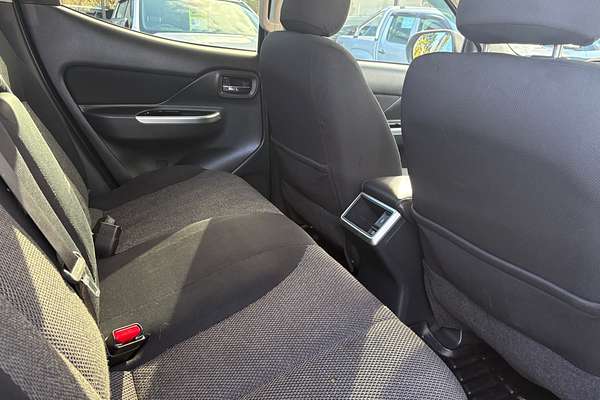 2021 Mitsubishi Triton GLS MR 4X4