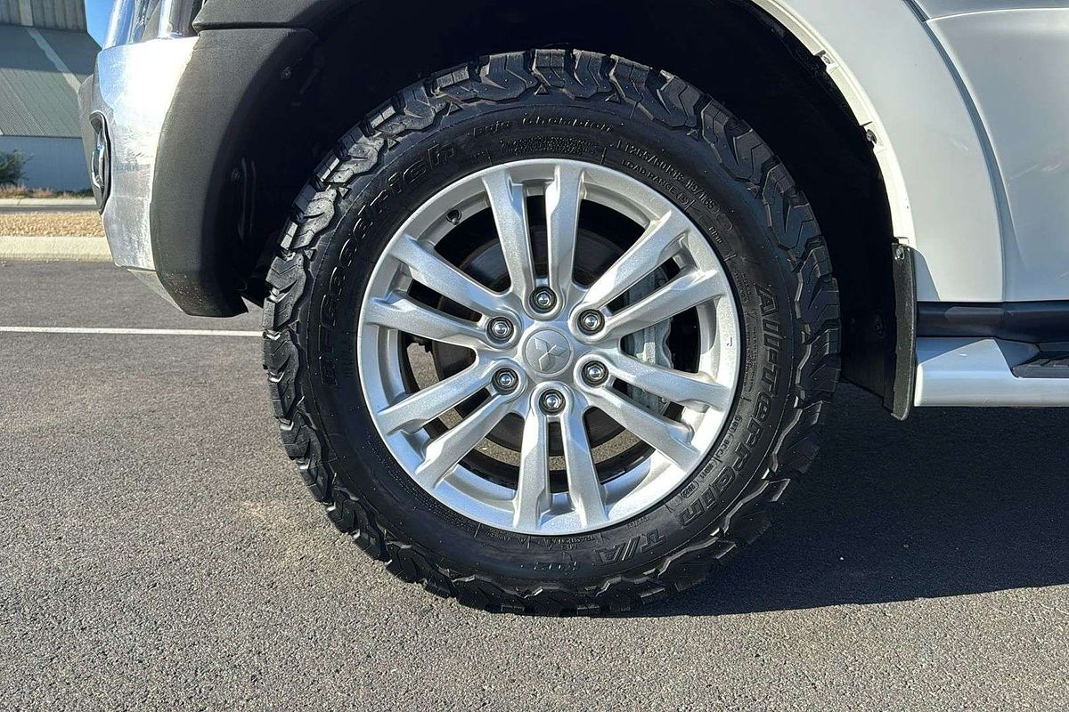 2018 Mitsubishi Pajero GLX NX