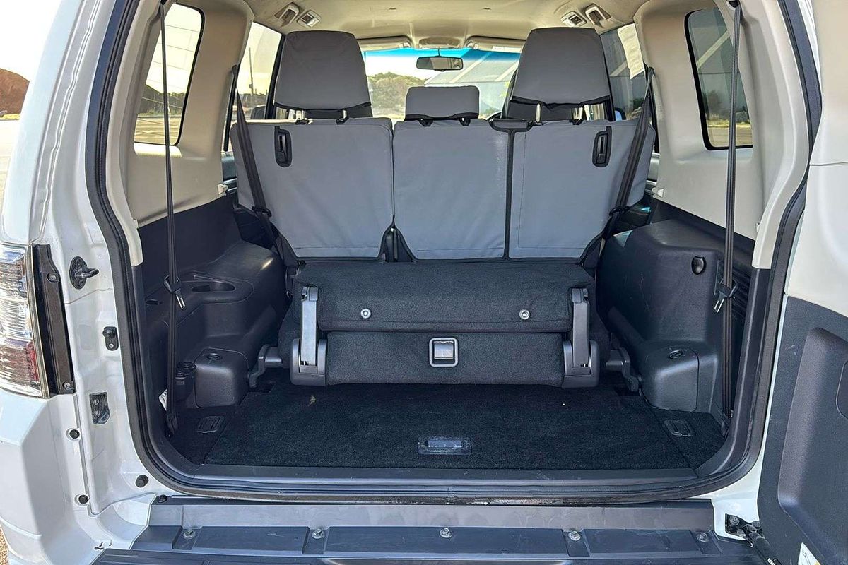 2018 Mitsubishi Pajero GLX NX