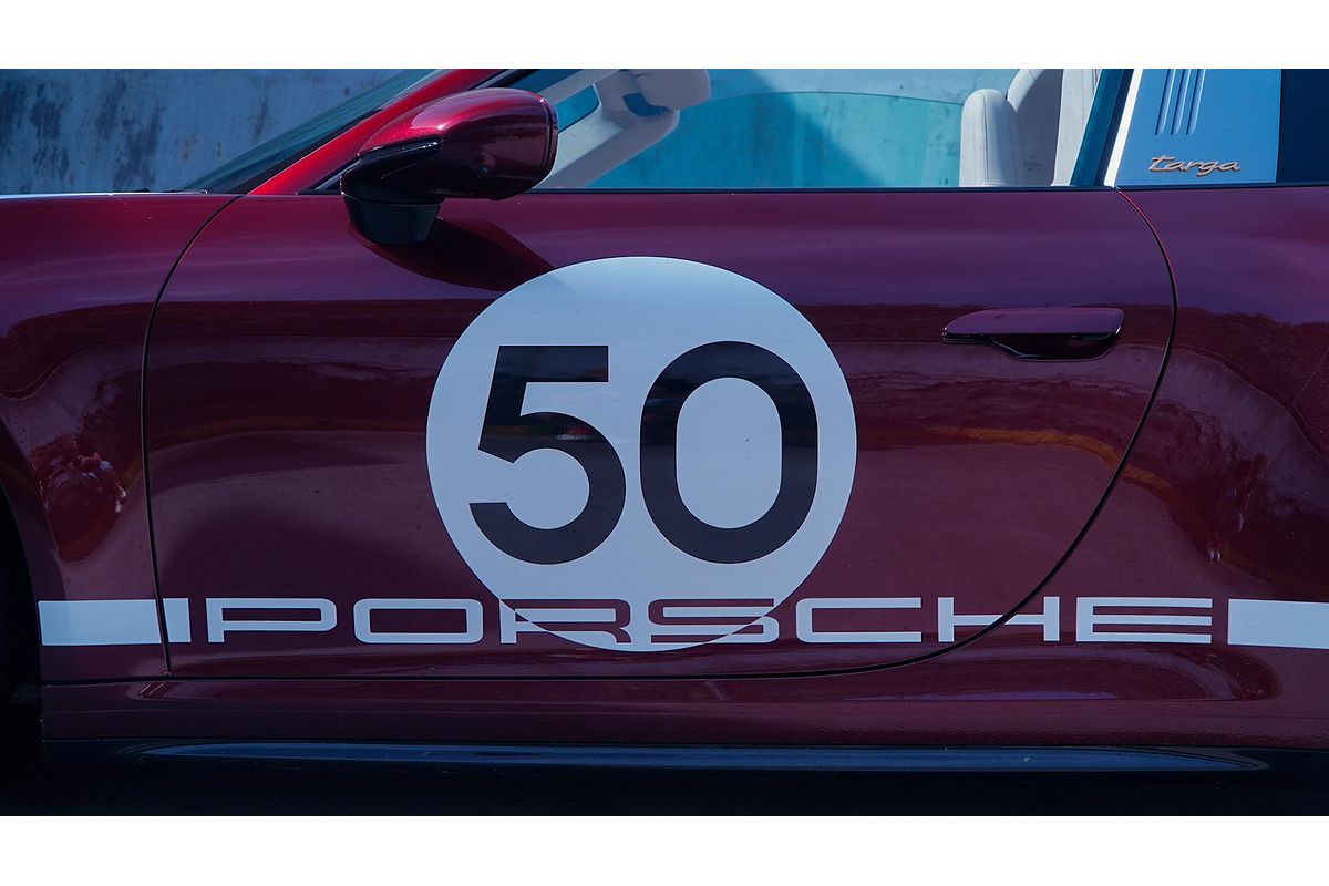 2020 Porsche 911 Targa 4S Heritage Design Edition 992