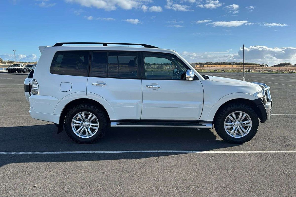 2018 Mitsubishi Pajero GLX NX