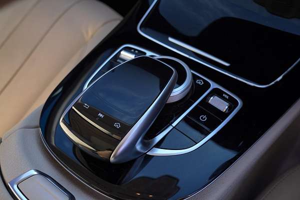 2016 Mercedes-Benz E-Class E200 W213