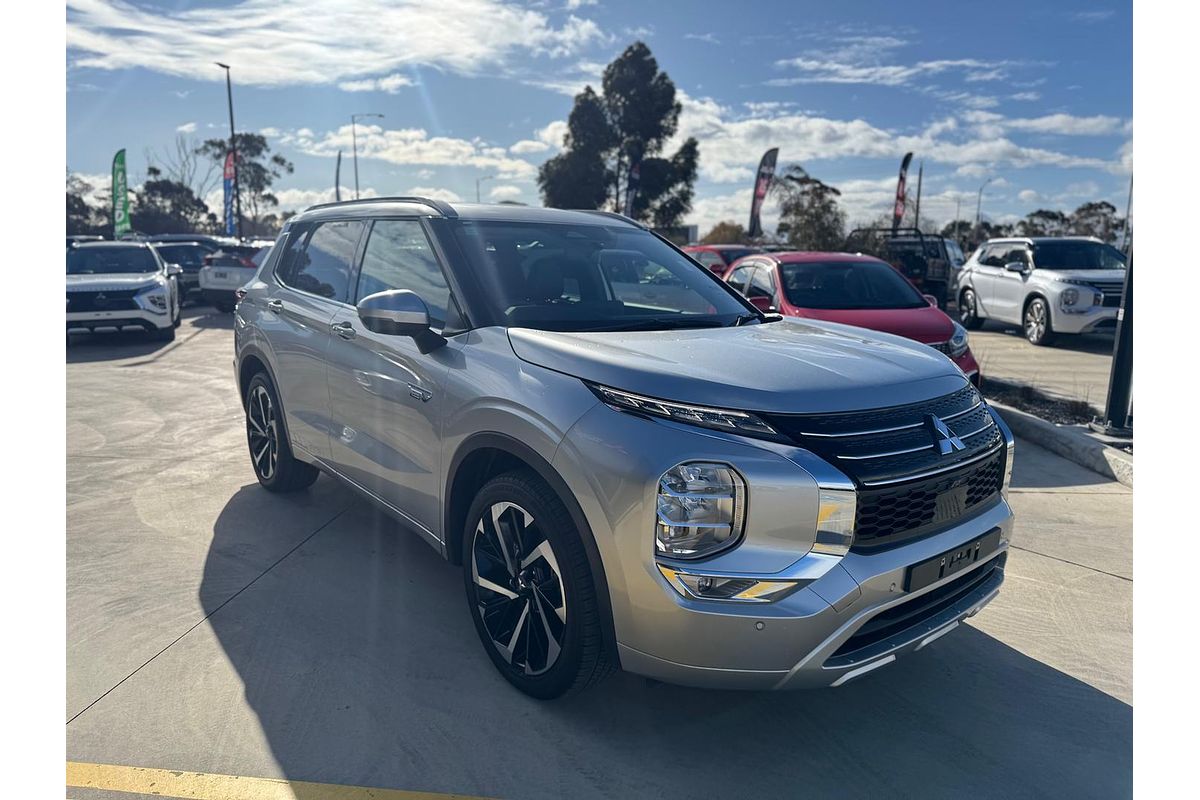 2022 Mitsubishi Outlander PHEV Exceed ZM