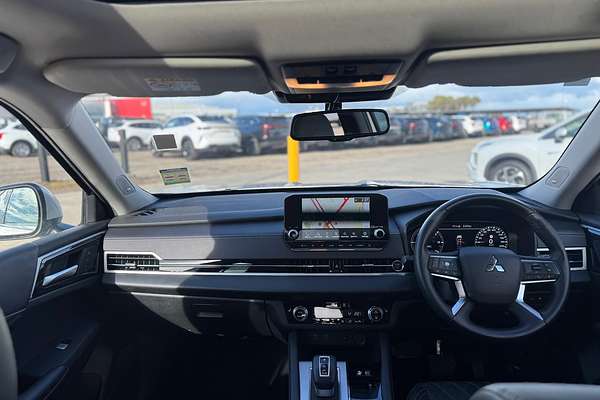 2022 Mitsubishi Outlander PHEV Exceed ZM