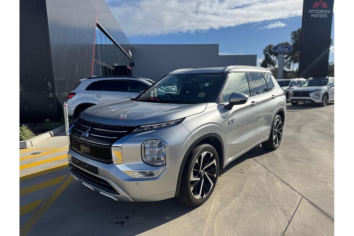 2022 Mitsubishi Outlander PHEV Exceed ZM
