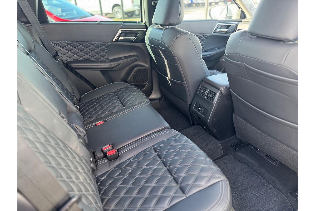 2022 Mitsubishi Outlander PHEV Exceed ZM