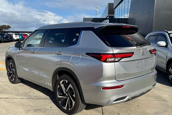 2022 Mitsubishi Outlander PHEV Exceed ZM