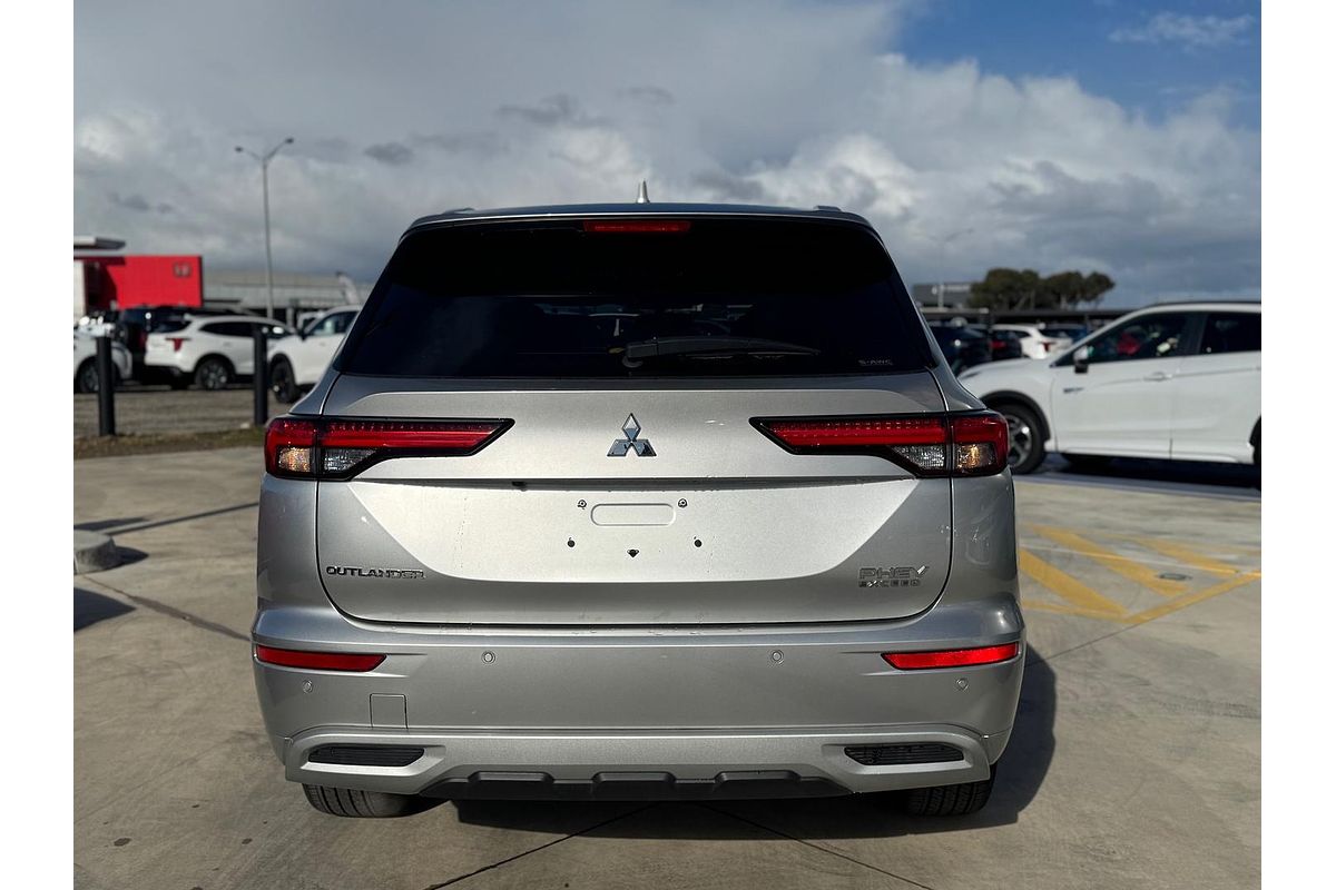 2022 Mitsubishi Outlander PHEV Exceed ZM