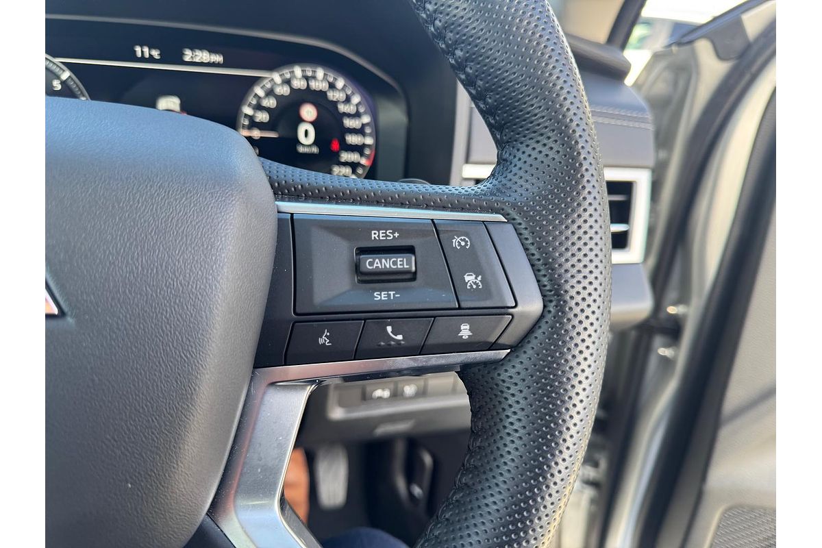 2022 Mitsubishi Outlander PHEV Exceed ZM