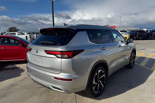 2022 Mitsubishi Outlander PHEV Exceed ZM