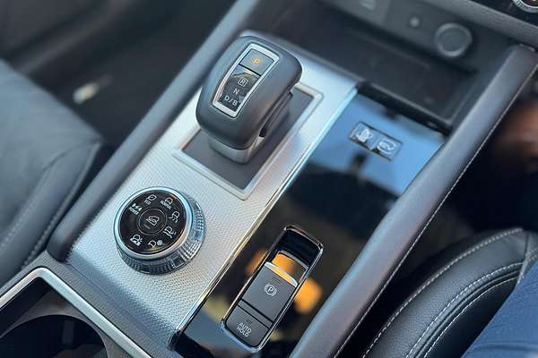 2022 Mitsubishi Outlander PHEV Exceed ZM